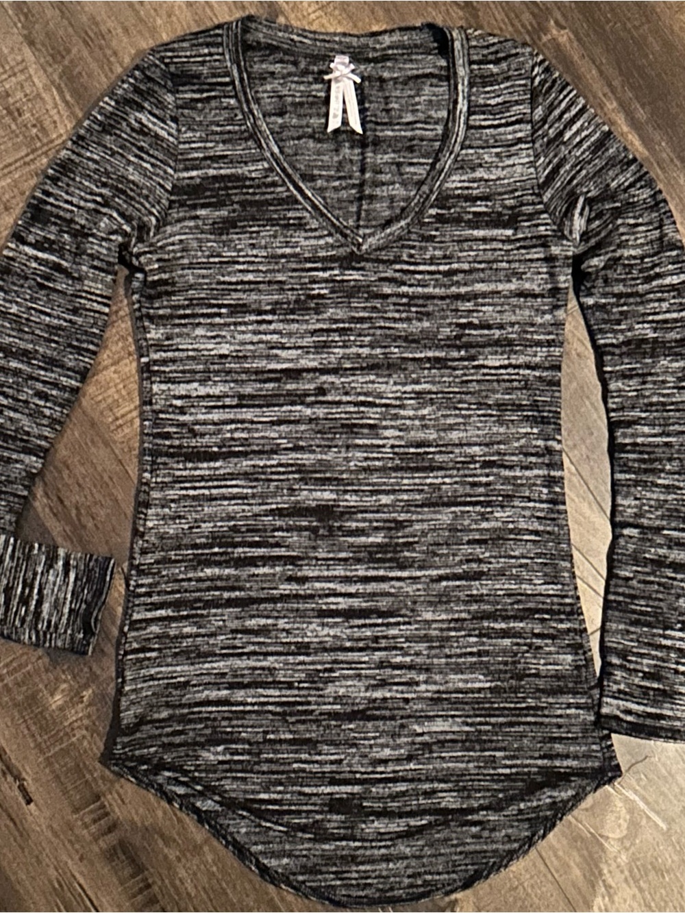 Xhilaration Black & Gray Space-Dye V-Neck Long Sleeve Top